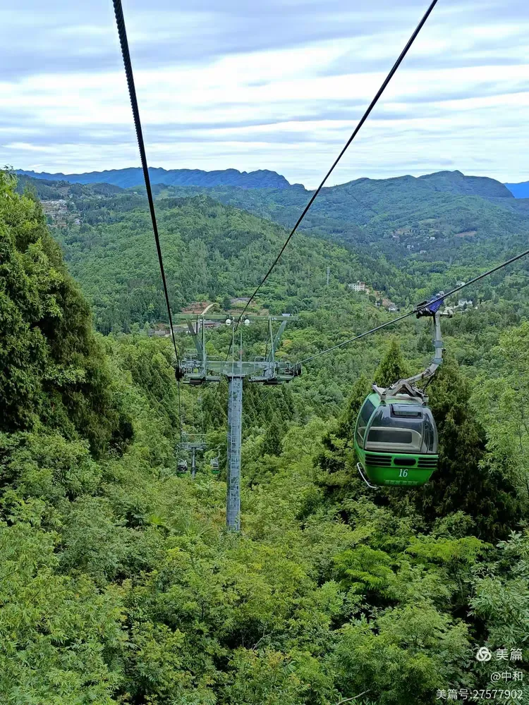 游剑门关,观"险"见"壮"走蜀道